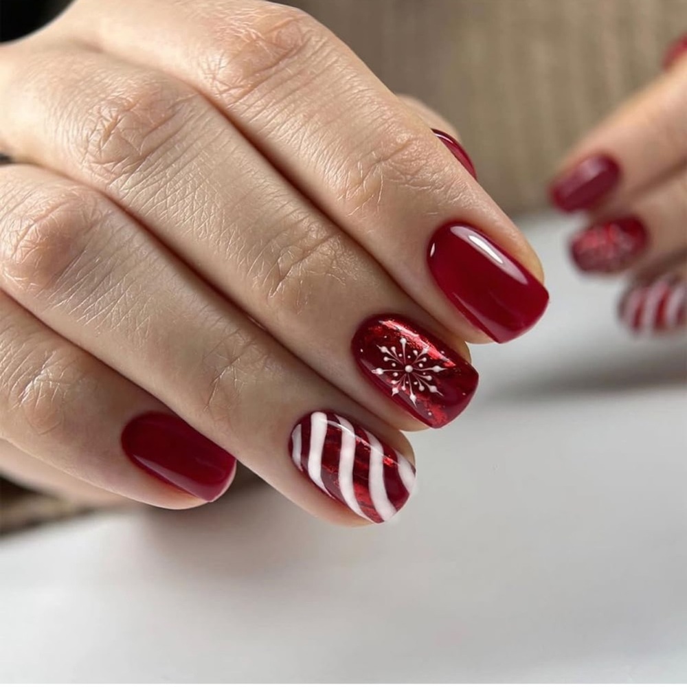New in box Christmas Red Short Square Glossy Press on Acrylic Nails 24Pcs